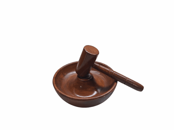 گردو شکن طرح چوب